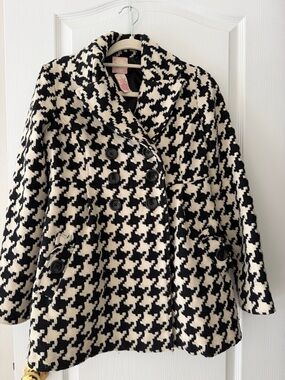 Open to Offers!!!! Candie's Black and White Houndstooth Peacoat